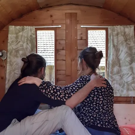 Luxusní stan Campingfass Almtal Scharnstein